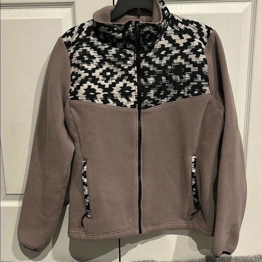 North Face Patterned Fleece Jacket in Taupe and Black